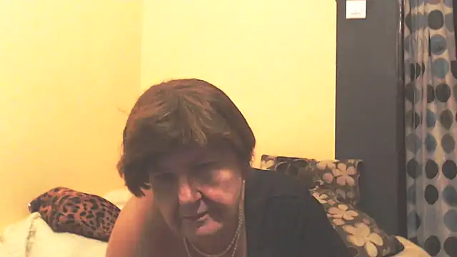 mioritahard - MioritaHard's free webcam - UK Sex Cams