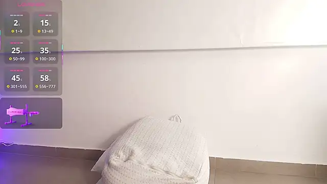 Sassy--Girl live sex cam