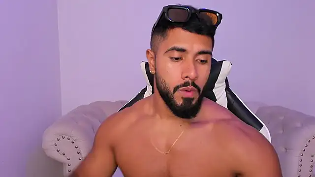 santiago_huntt (M young) - stroke my cock , show my precum