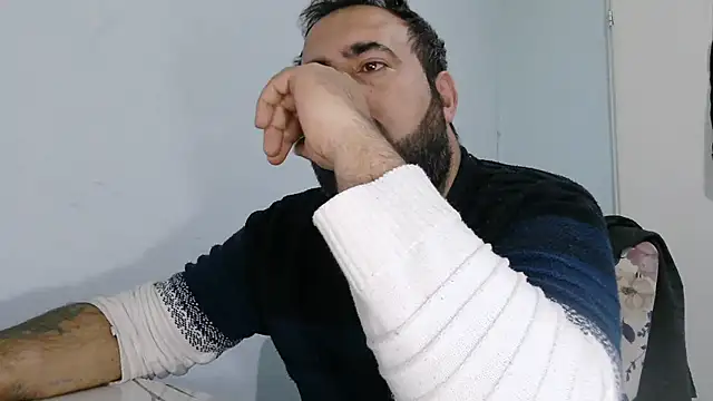 mio_jaks (Ask my age) - Does anyone want sperm? :wanker: