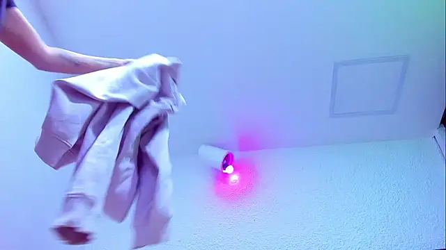 dahliablack - Dahliablack's free webcam