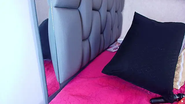 amy_wats0n - Amy_wats0n's free webcam - UK Sex Cams