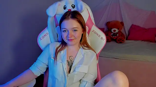 elinavale - ElinaVale's free webcam - UK Sex Cams