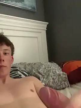 Hornyboy4359's live cam