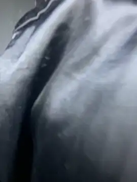 Webcam Model (hot-valery) is live