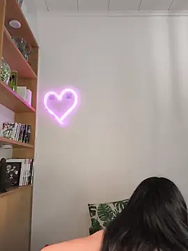 Naughty-Jessie live sex cam