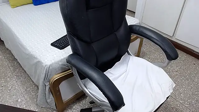 emiliaa_hot - Emiliaa_hot's free webcam - UK Sex Cams