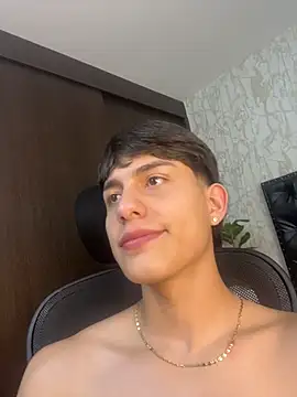 Lander_Cruz's live cam