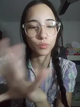 Webcam Model (isaaabelaaa) is live