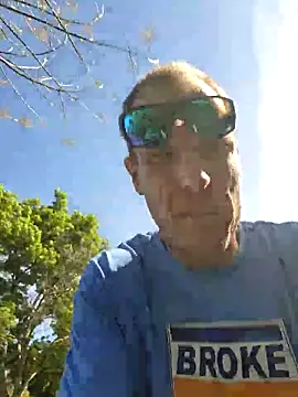 415cali925 (Ask my age) - Playing with my cock