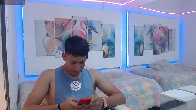 dominantboy4 (M twink) - cum show