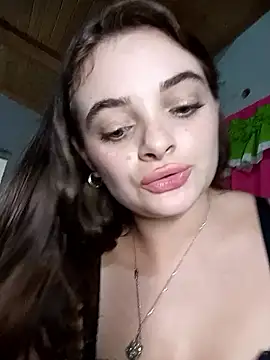 Webcam Model (Emmacut)  is live.Free join now!