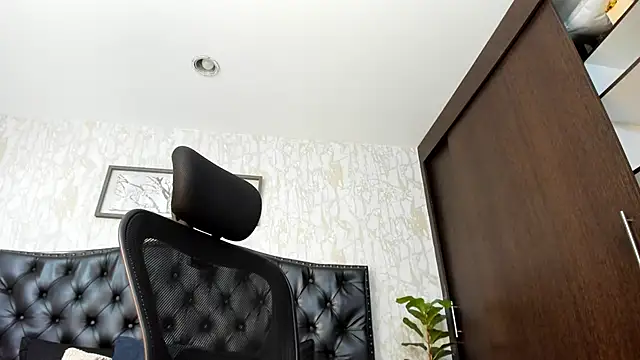 Lander_Cruz's live cam