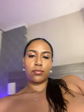 Webcam Model (MiilaBlake)  is live.Free join now!