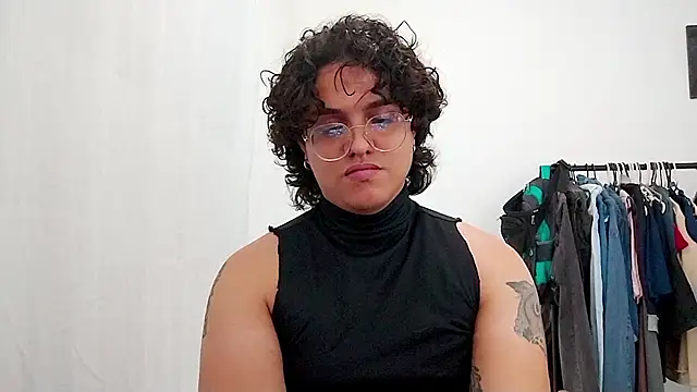 diane_blossom - Diane_blossom's free webcam - UK Sex Cams