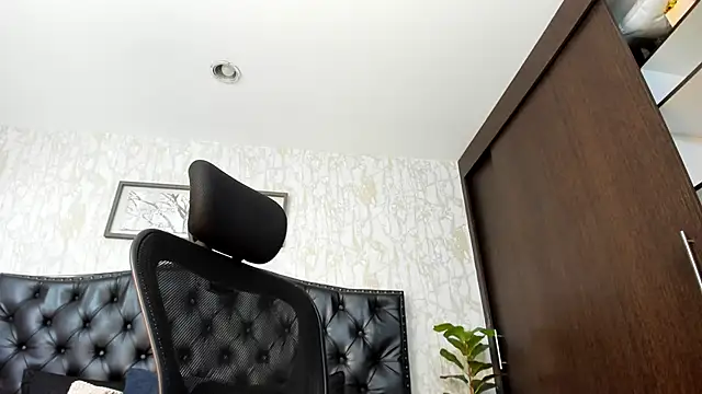 Lander_Cruz's live cam