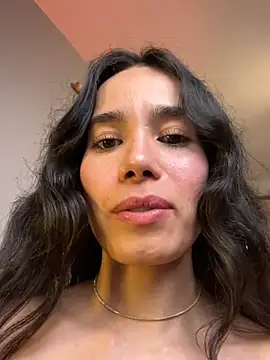 Webcam Model (Irish_Collins)  is live.Free join now!