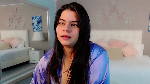 _Maddison_Ivanova_ webcam