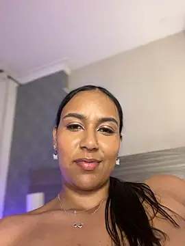 Webcam Model (MiilaBlake)  is live.Free join now!