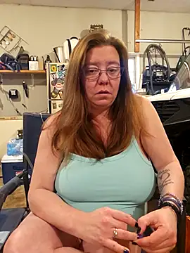 Webcam Model (MsShelby40) is live