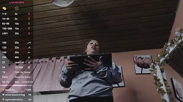 liataylorr - LiaTaylorr's free webcam - UK Sex Cams