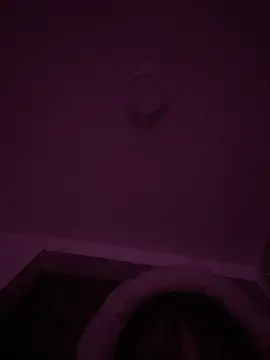 Webcam Model (Michelle_ec) is live