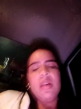 julieth_hot-69 (F young) - Show me your boobs at the mall😈