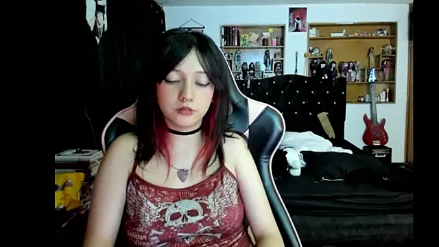 maki_zein_ (F young) - SHOW PUSSY 💗🖤