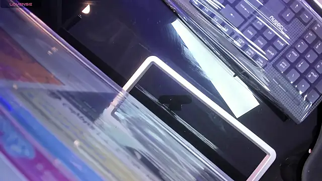 calyptra_lux (F teen) - baile sexy