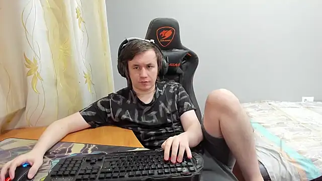 iliaskrislove - Iliaskrislove's free webcam - UK Sex Cams