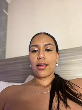 Webcam Model (MiilaBlake)  is live.Free join now!