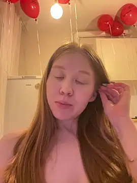 Webcam Model (Eva_Weyne) is live