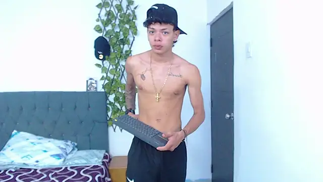 harry_jhonsson (M twink) - a big load of milk 💦🔥