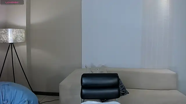 ninamichelle - NinaMichelle's free webcam - UK Sex Cams