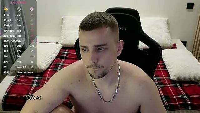 larstar01 (M young) - Happy Lars