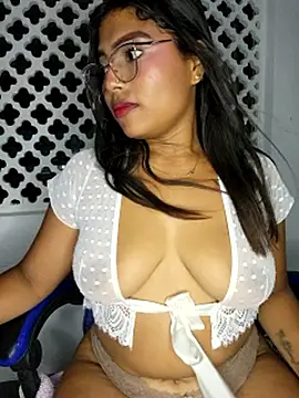 coraline_em - Coraline_em's free webcam - UK Sex Cams