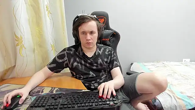 iliaskrislove - Iliaskrislove's free webcam - UK Sex Cams