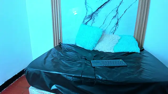 mariana94_hh - Mariana94_hh's free webcam - UK Sex Cams