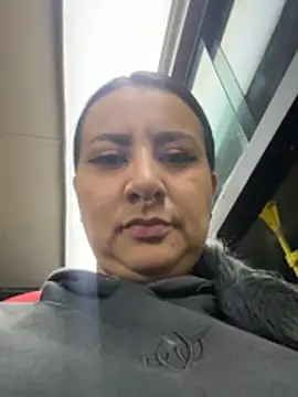 Webcam Model (Abril_Luv)  is live.Free join now!