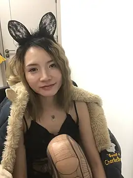 美女NingMengdan在线直播