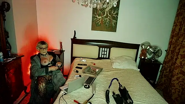 charlottevixxens (T mature) - pump my big cock for me and i will..