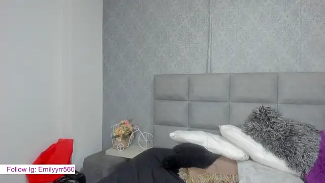 emilyy_r live sex cam