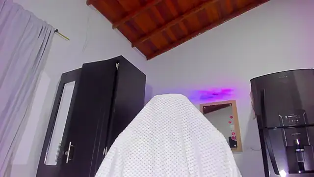 Stormeass live sex cam