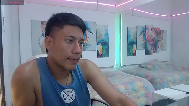 dominantboy4 (M twink) - cum show