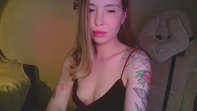 Mia Raspberrie (Mia_raspberrie)