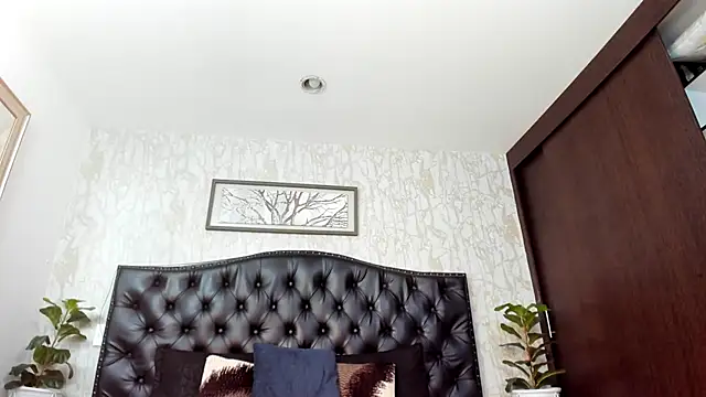 Lander_Cruz's live cam