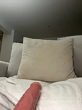 rae_lil_white - Rae_Lil_White's free webcam - UK Sex Cams