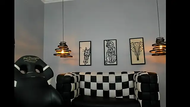 mia_curvyy - Mia_Curvyy's free webcam - UK Sex Cams