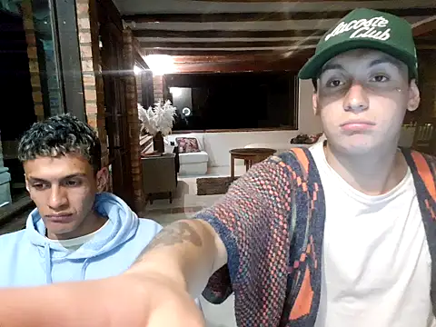 wargoods - WarGoods's free webcam - UK Sex Cams