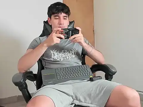 leo030809 - Leo030809's free webcam - UK Sex Cams